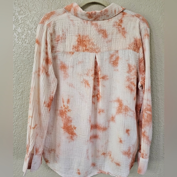 Cotton Tie-Dye Button-Down Shirt in Orange and Cream - Picture 6 of 6